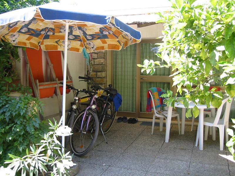 Casa Furrer Aparthotel Tirrenia Exterior photo